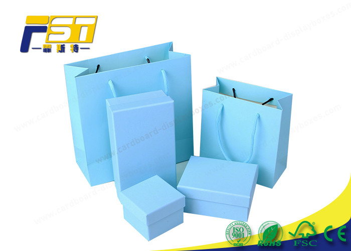 Durable Cardboard Display Boxes Full Color Gift Paper Packaging Bag With Handle
