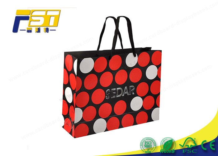 SGS Customized Logo Recycled Paper Bag UV Coating Surface For Clothing Packaging